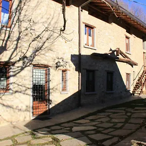 Agriturismo Grassi Lunghi Alloggio per agriturismo Pasturo