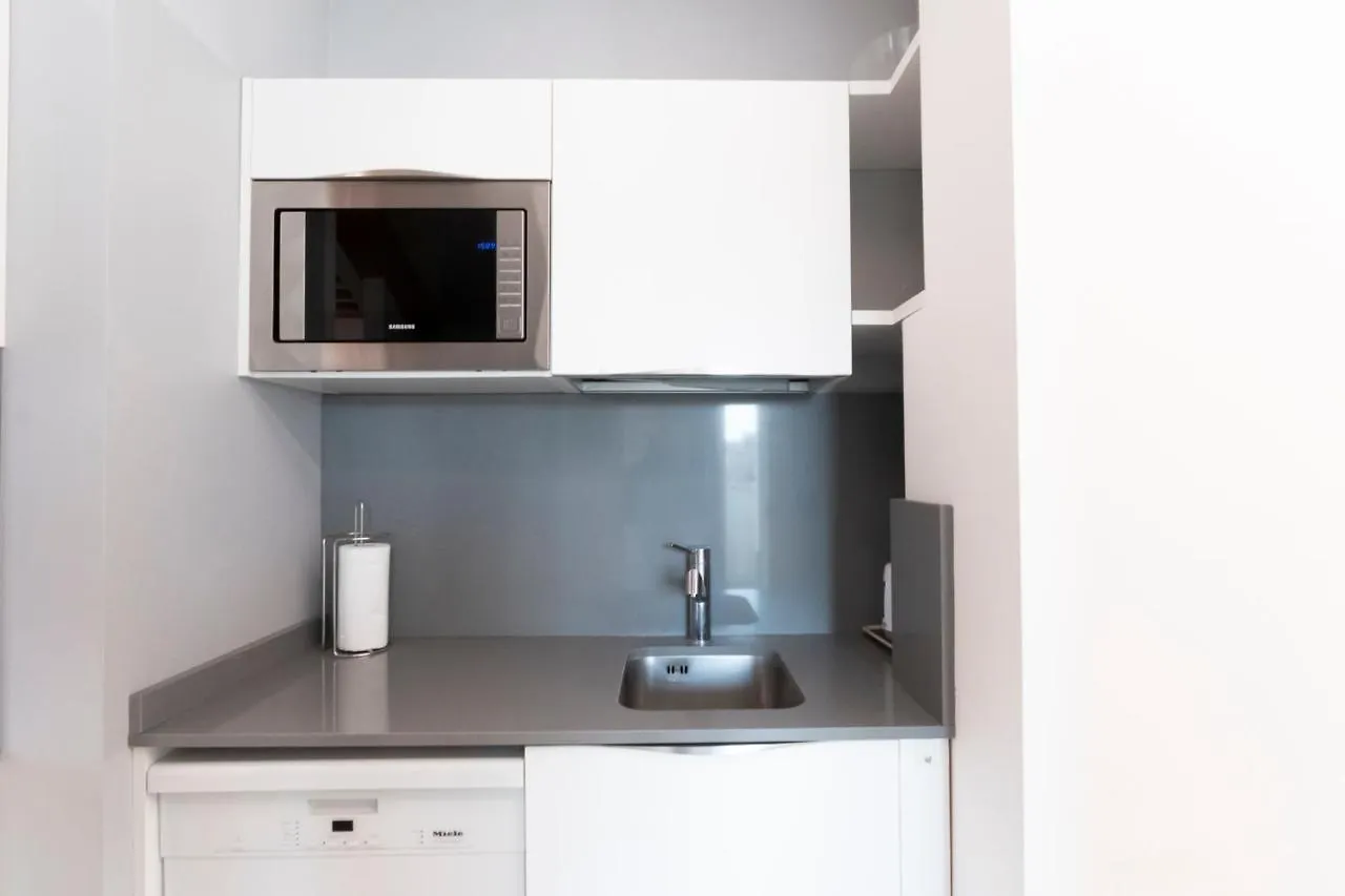 Apartament Mansarda Cola Mediolan 0*,