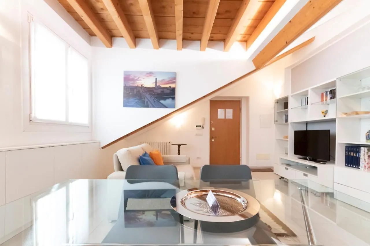 Apartament Mansarda Cola Mediolan 0*,  Włochy